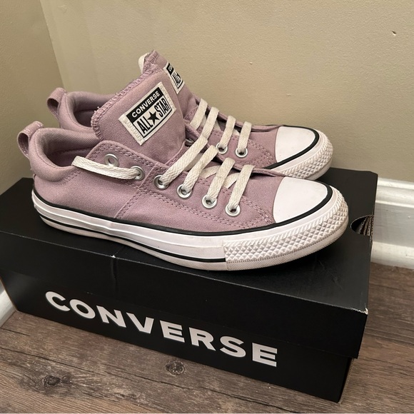 Size 7 1/2 Lucid Lilac converse sneakers - Picture 6 of 7